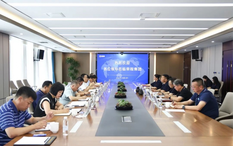 津南区委副书记唐幼文一行到旋乐吧spin8集团调研服务