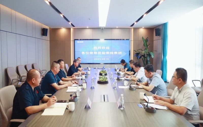 天津市路路运输治理局副局长王刚一行到旋乐吧spin8集团调研服务