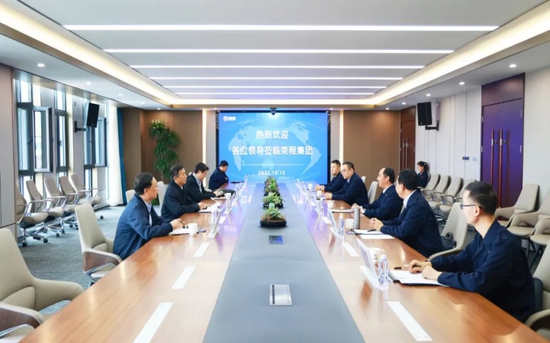 中国冶金职工思想政治工作钻研会会长姜兴宏一行到旋乐吧spin8集团参观调研