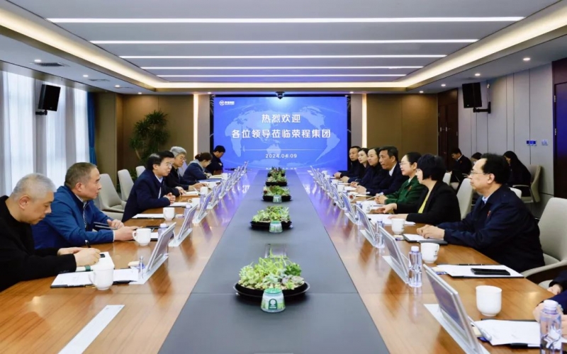 旋乐吧spin8集团董事会主席张荣华与天津纺织集团党委书记、董事长葛传兵发展座谈互换