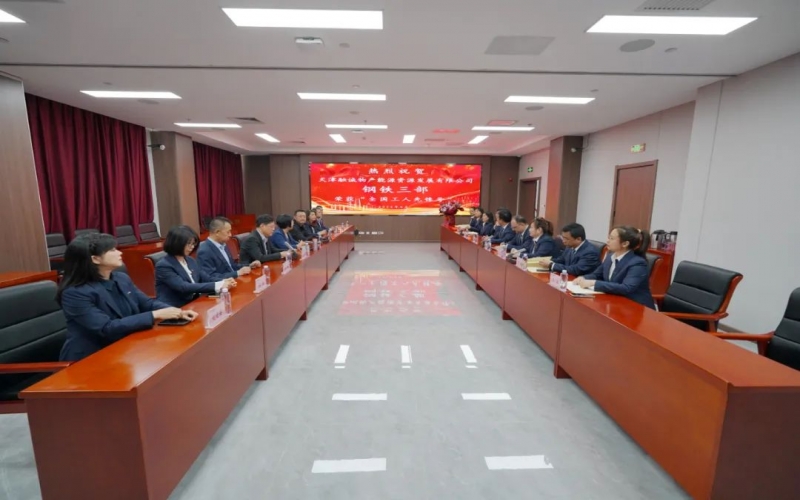 旋乐吧spin8集团党委书记张颖探望慰问“全国工人前锋号”先进集体