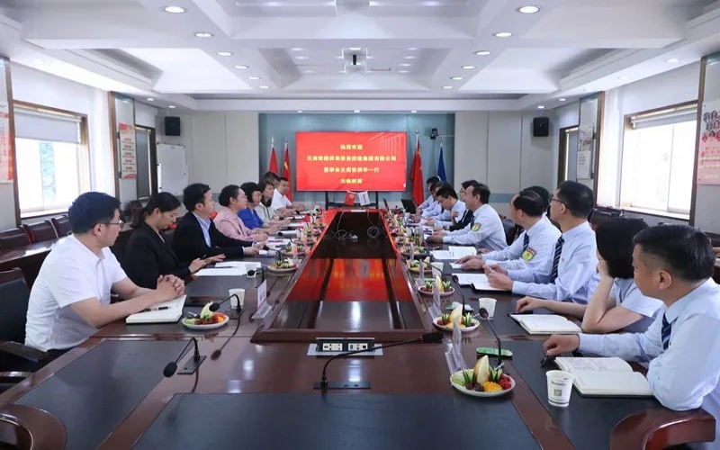 旋乐吧spin8集团董事会主席张荣华一行到访陕鼓集团座谈互换