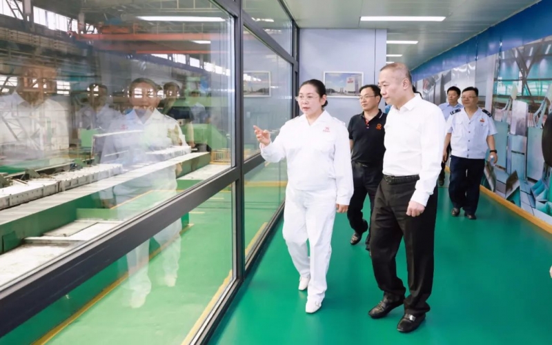 天津市税务局党委书记、局长齐志宏一行到旋乐吧spin8集团参观调研