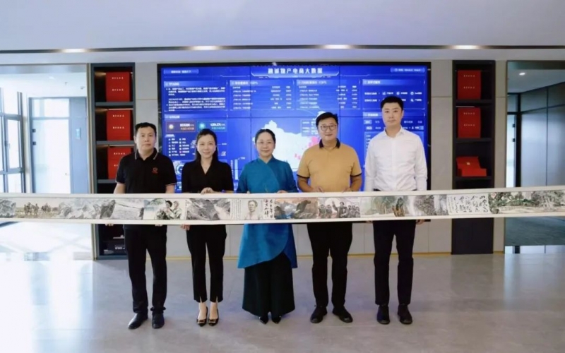 共促新时期妇女事业发展，张荣华主席与中国妇女人才网辅导互换洽谈
