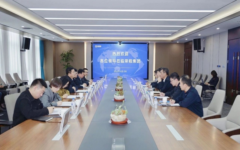 庆阳市委常委、统战部部长张希岳一行到旋乐吧spin8集团调查互换