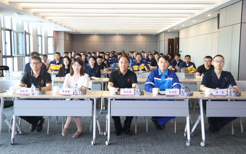 “大国工匠”走进旋乐吧spin8 开讲“匠心成长路”