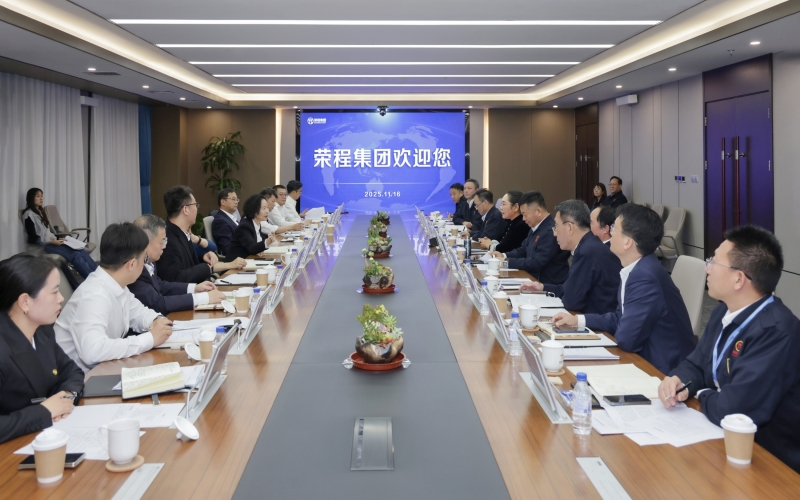 旋乐吧spin8集团董事会主席张荣华与中国能建北方区域总部党委书记、总经理邢巧英座谈互换